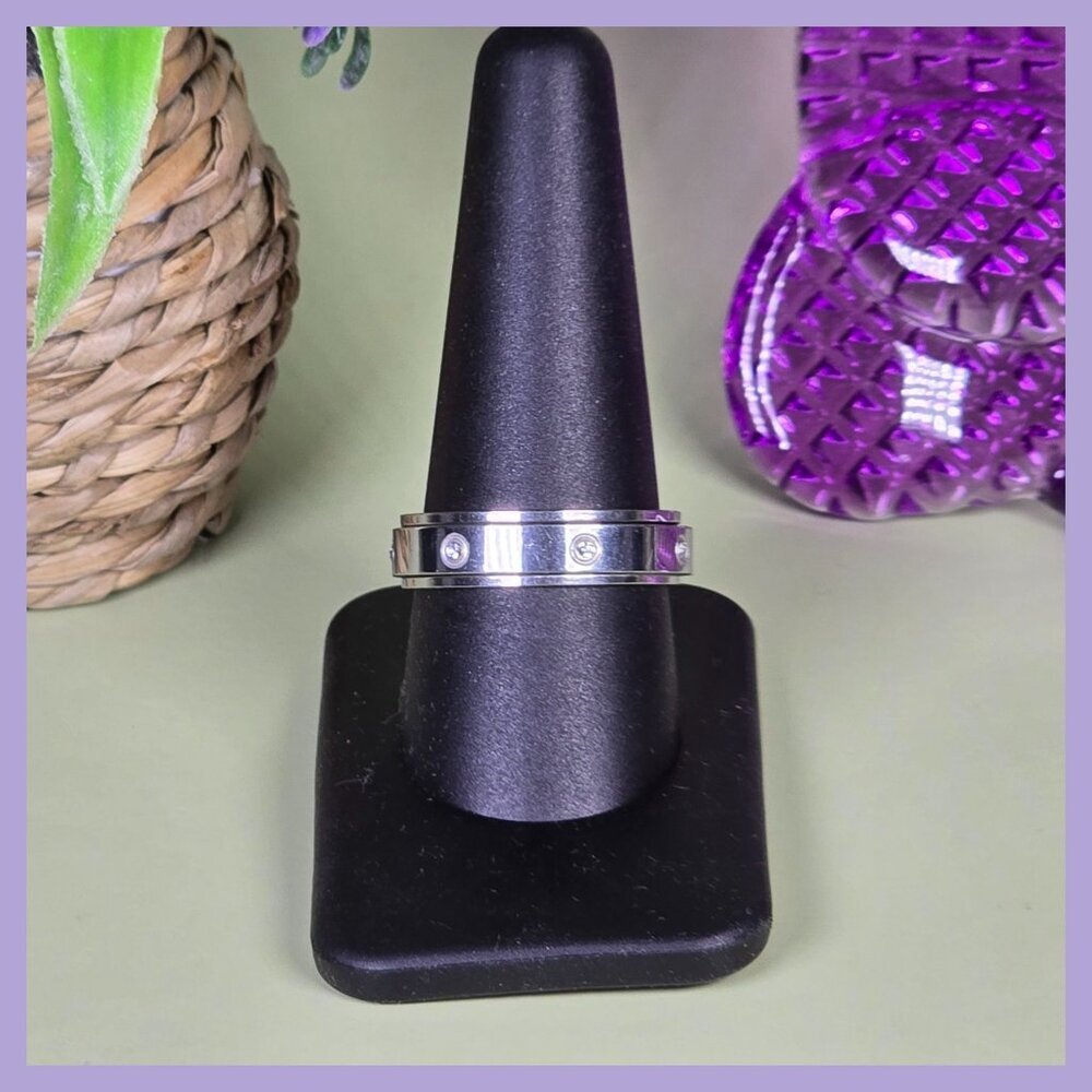 Stainless Steel Spinner Ring With Crystal Accents Size 10‎ (NWOT)